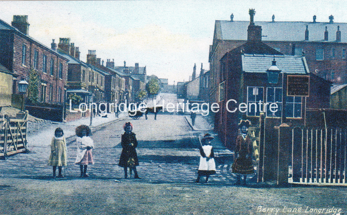 543B - Berry Lane - Railway level crossing - 1907